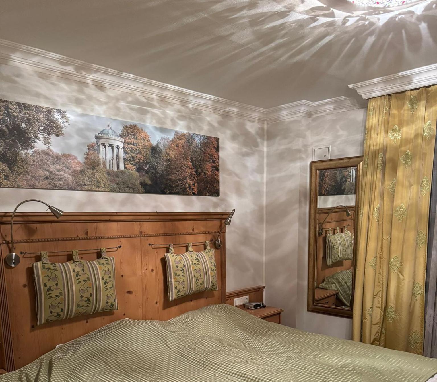 Hotel Eichen Schloessl Munich